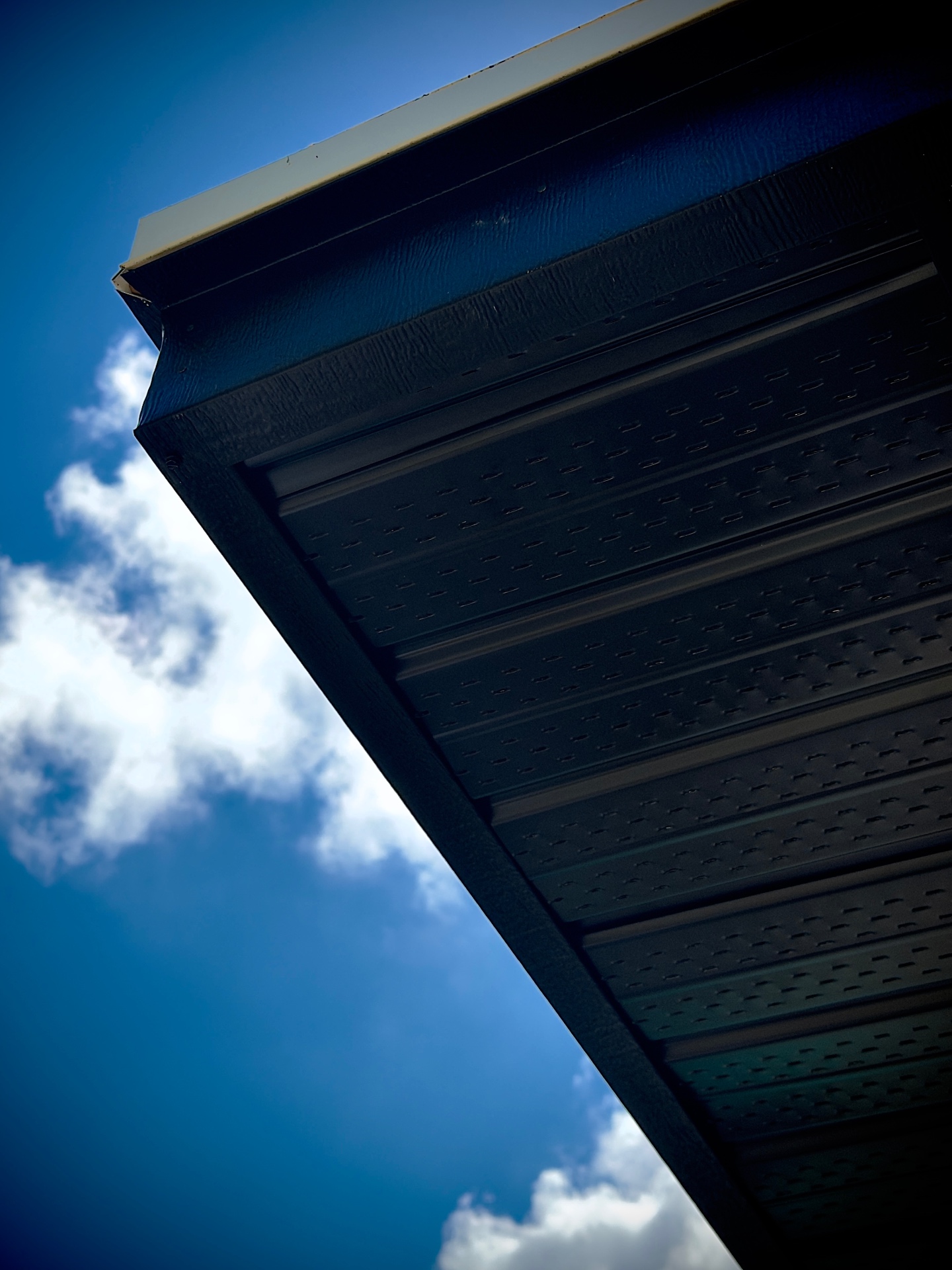 Soffit repair and replacement in Clearwater FL